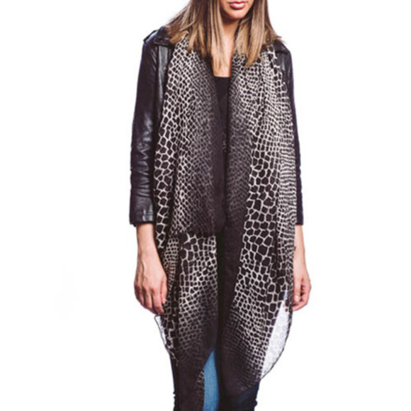 Light weight snake skin printed oblong scarf - Picture 1 of 1